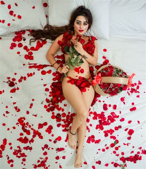 Instagram T H I C C Indian Ankita Dave Nude Photo