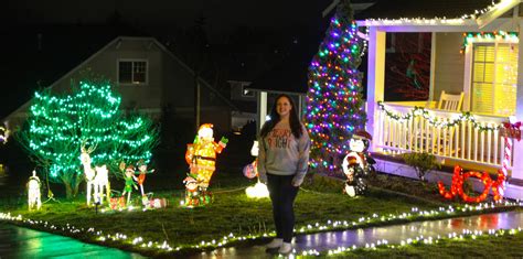 Christmas light contest and map bring joy | Whidbey News-Times