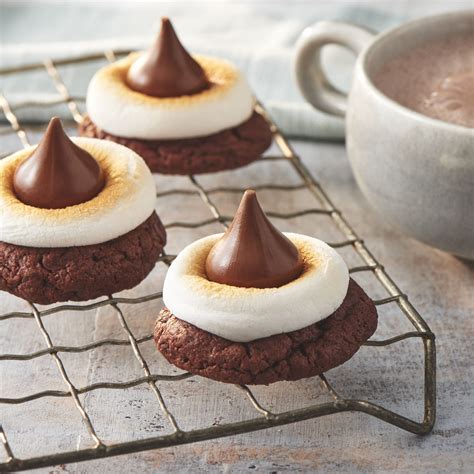 Hot Chocolate Marshmallow Cookies - Pillsbury Baking