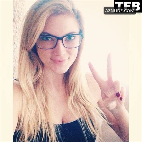 ELLE FOWLER Nude AZNude