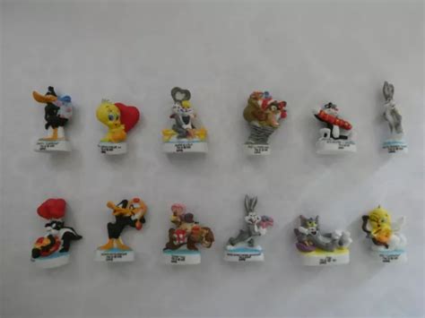 SÉRIE COMPLÈTE FÈVES Un amour de B D Fèves Looney tunes 2004 EUR 10