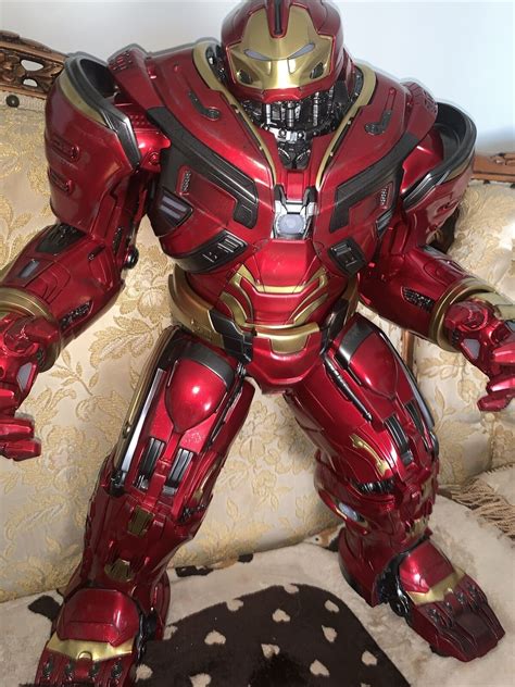 Hot Toys Avengers Infinity War Hulkbuster Scale Action Figure