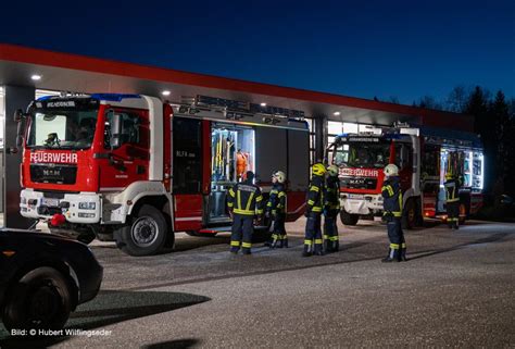 Monatsübungen Februar Verkehrsunfall mit Menschenrettung