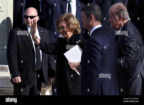 El Ex Rey Espa Ol Juan Carlos Y La Ex Reina Sof A Asisten Al Funeral