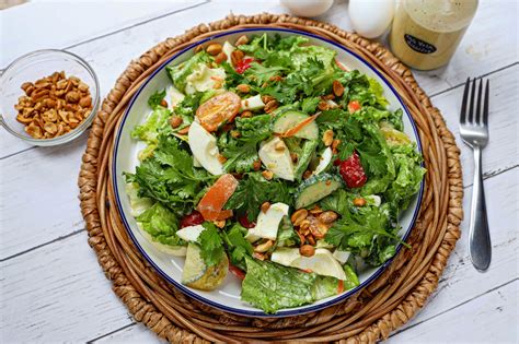 simple egg yolk salad dressing 1