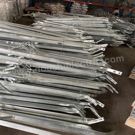 Best Hot Dip Galvanized Steel Pole Line Hardware Electric Pole Accessories Angle Cross Arm
