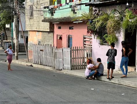 Niña de 7 años muere al ser alcanzada por una bala perdida en