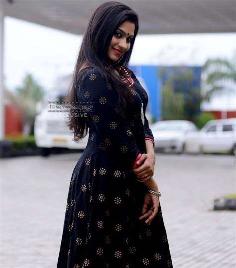 The Fresh Malayali Swasika Vijay Hot Profile Affairs Contacts Boyfriend Gallery News Wiki
