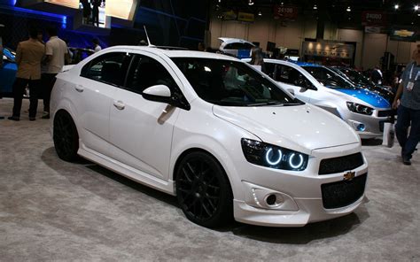 Chevrolet Sonic Turbo - reviews, prices, ratings with various photos