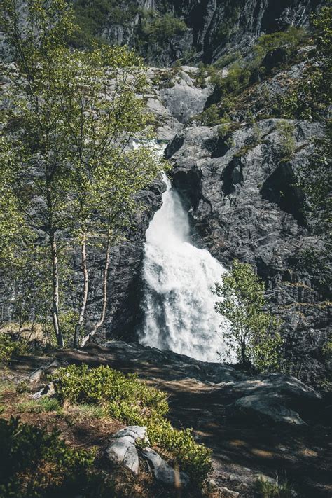 Wodospad Månafossen w Norwegii Kierunek Norwegia