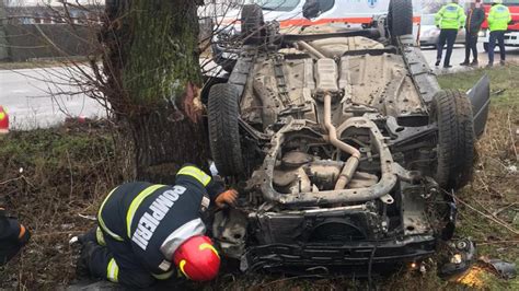 Accident cu 5 VICTIME în ultima zi din an O mașină s a răsturnat