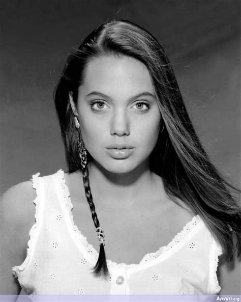 Photo And Tips: Young Angelina Jolie