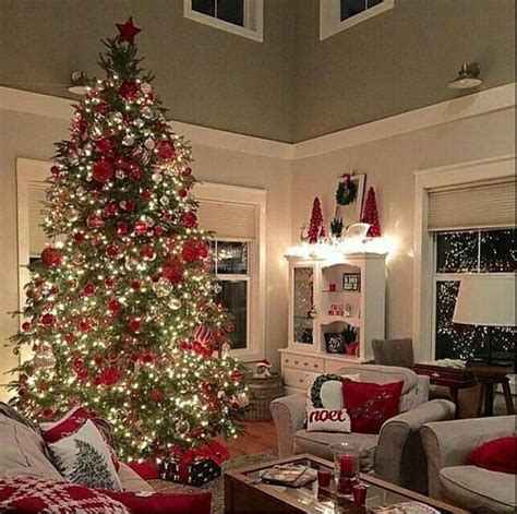 40+ Christmas Tree Decor Ideas - The Wonder Cottage