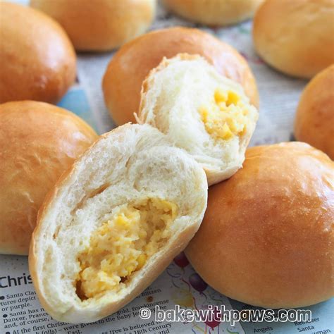 Sweet Corn Custard Buns BAKE WITH PAWS