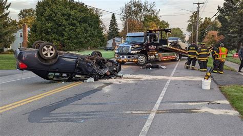 Minor injuries reported in crash near Penfield High School