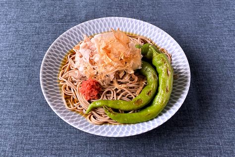 万願寺とうがらしの梅豚しゃぶ蕎麦 洛市は京都の伝統と文化をお届けします