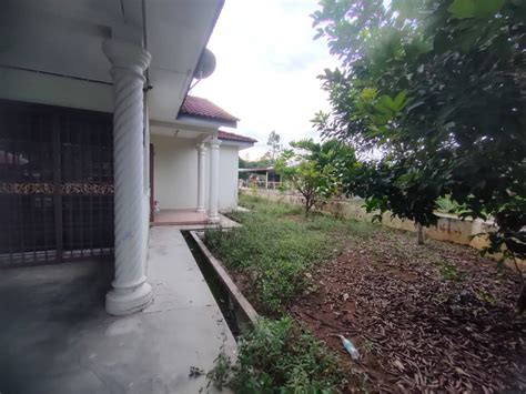 Corner Lot Rumah Teres Setingkat Untuk Dijual Di Taman Bunga Tanjung