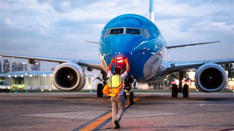 Paro En Aerol Neas Argentinas Cu Nto Cobran Los Pilotos Y Qu Hay