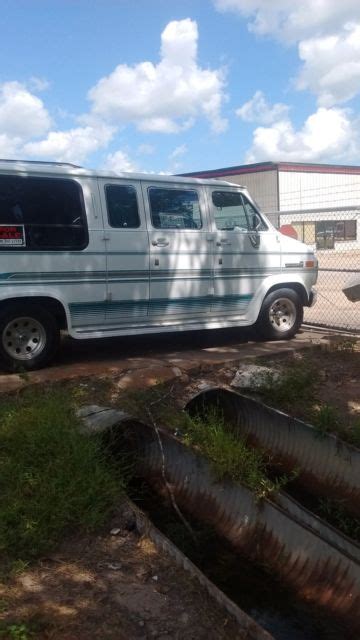 1992 Gmc G2500 Vandura Extended Cargo Van 3 Door 5 0l For Sale Photos Technical Specifications