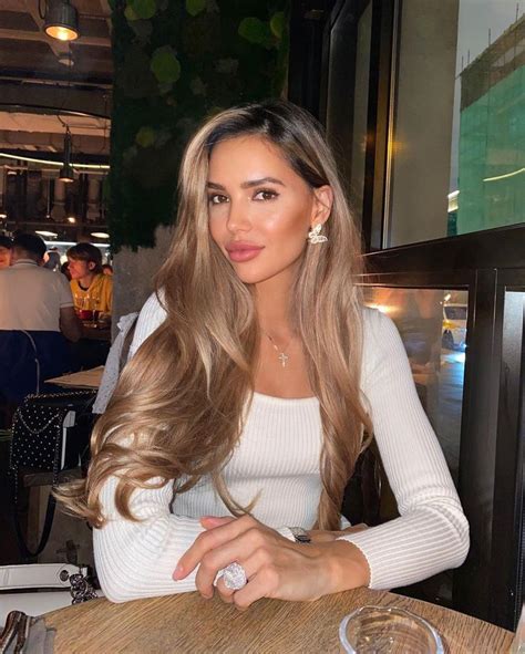 Pin By Flori Flori On Hair And Beauty Long Hair Styles Blonde Highlights Long Hair Brown