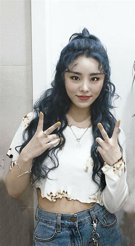 Blue Hair Wheein Uploaded By On We Heart It Wheein Mamamoo