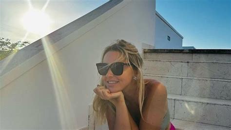 Hadise nin Bikini Pozları Sosyal Medyayı Sallıyor Dokuz Eylül Güncel İzmir Haberleri