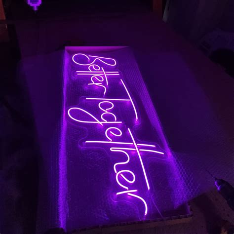 LED Neon Tabela Parlak ve Çekici