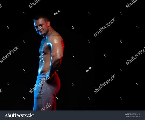 Male Bodybuilder Athlete Naked Torso Posing Stock Photo Edit Now 527333413