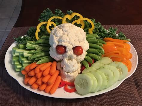 Halloween Skull Vegetable Tray / Veggie Skeleton | Halloween veggie ...