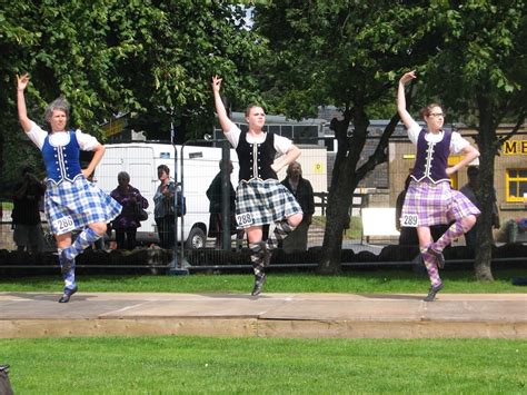 Highland Dancing Competitions | Rob Roy Pipe Band & Highland Dancers