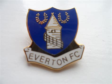 Everton Football Club Enamel Badge (3) | Everton