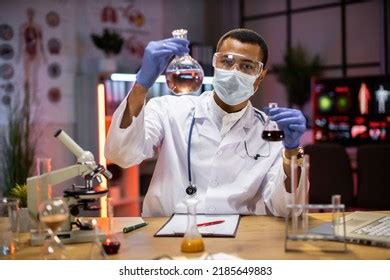 15,279 Scientist Doing Experiment Images, Stock Photos & Vectors | Shutterstock