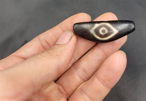 Rare Unique Eye Banded Ancient Old Agate Stone Evil E Gem