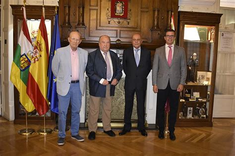 CONFERENCIA MITOS Y REALIDADES SOBRE LA ENFERMEDAD PROSTÁTICA Y SALUD