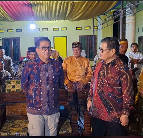 Rektor UNM Bersama Pj Gubernur Sulbar Hadiri Hari Jadi Desa Batetangnga