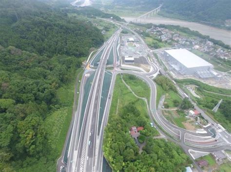 “5000mを超える長さのトンネルは、安全確保のため原則として危険物積載車の通行が禁止” Hozho のブックマーク はてなブックマーク