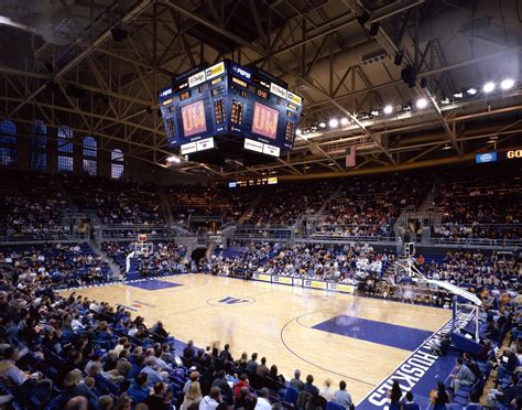 Fans surprised that Hec Edmundson Pavilion has a hidden lounge 10