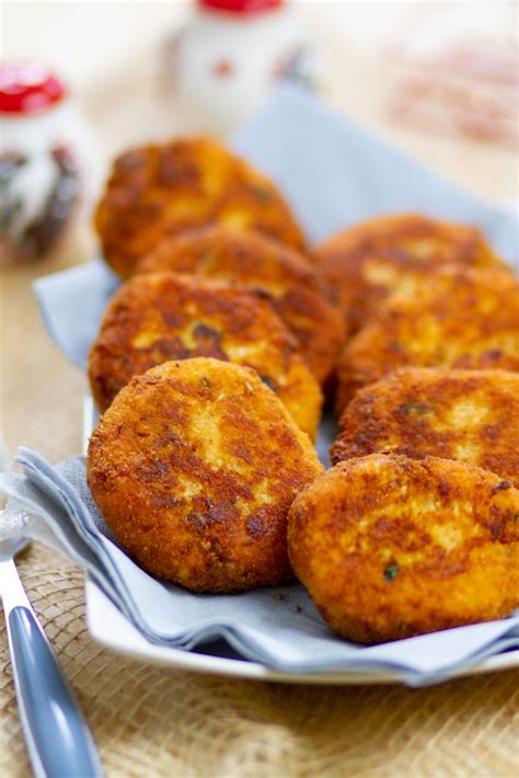 Potato And Sauerkraut Cakes ⋆ Mecooks Blog Potato Cakes Recipe