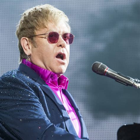 Elton Johns Bråk Med Mamman över