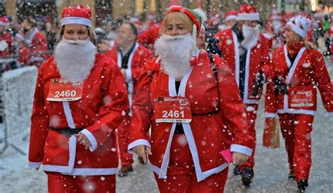 Christmas arrives early in the city as 6,000 Santas dash through Liverpool