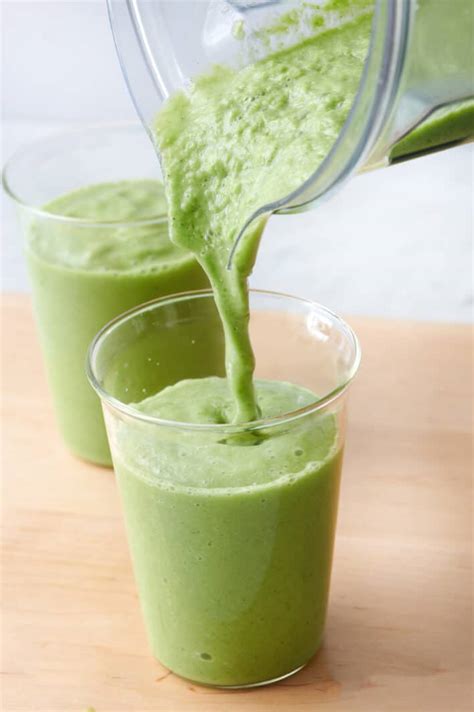 Avocado Smoothie {No Banana!} - Feel Good Foodie