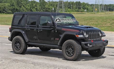 Production V8 Jeep Wrangler Rubicon 392 Hemi Spied! | Jeep Gladiator ...