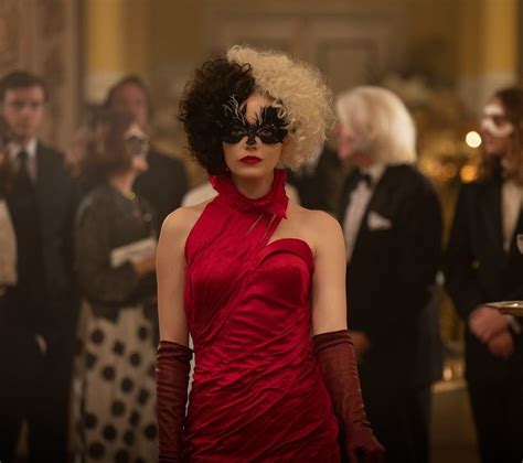 Những bà đầm đỏ mê hoặc tại Hollywood Biểu tượng sex Marilyn Monroe còn khó vượt ải hội mỹ