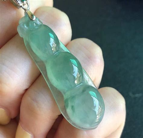 Natural Icy Jadeite Necklace Certificated Grade A High Ice Species