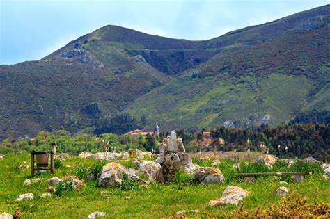 Informe para la clasificación de montes vecinales en mano común del