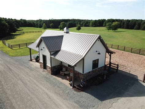 Horse Stables & Barns - Walters Buildings