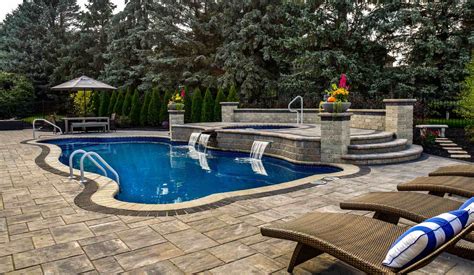 Spillover Spa | Fiberglass Pool Spillover Spa Washington Twp, MI