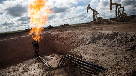 Informe La Quema De Gas En Los Campos Petroleros Cuesta A Las Tribus