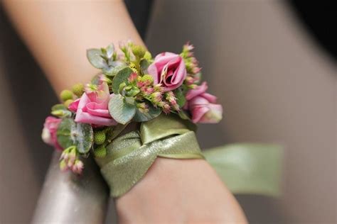 32 Wrist Corsages Perfect For Any Wedding Corsage Wedding Wrist