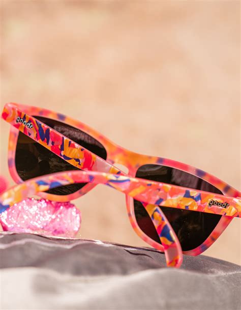 GOODR Flamingo-Ite Aura Right Polarized Sunglasses - PINK COMBO | Tillys